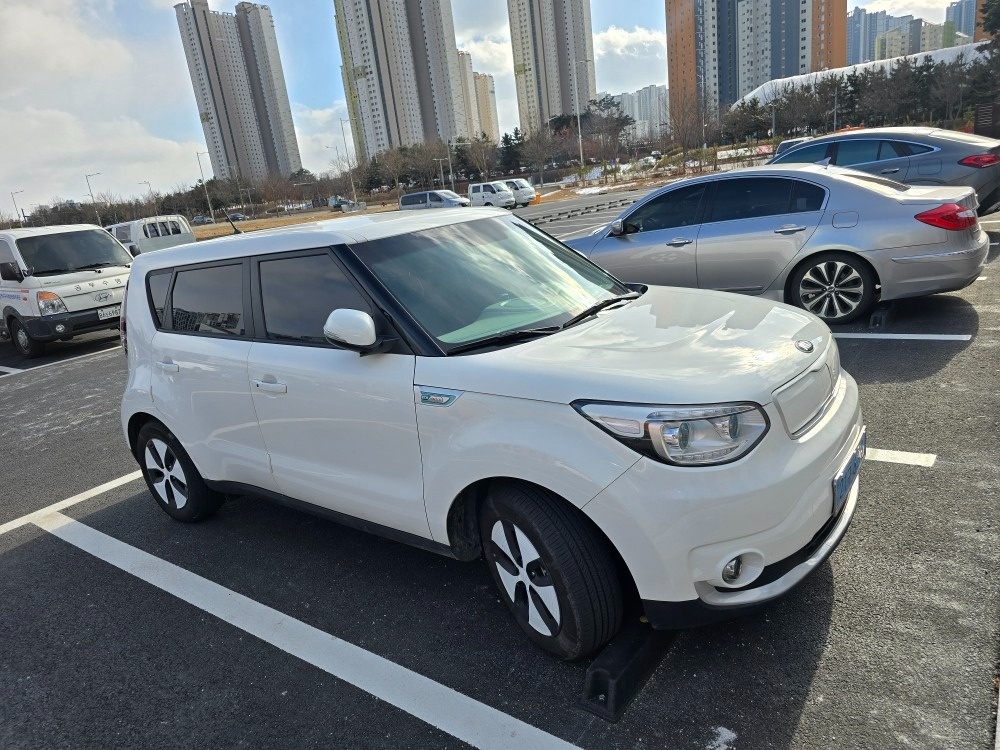 쏘울 EV PS BEV(30kWh) 180km 매물 썸네일