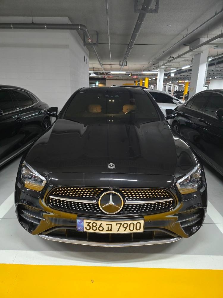 E 클래스 W213 E250 후기형 (211마력)AMG Line 매물 썸네일