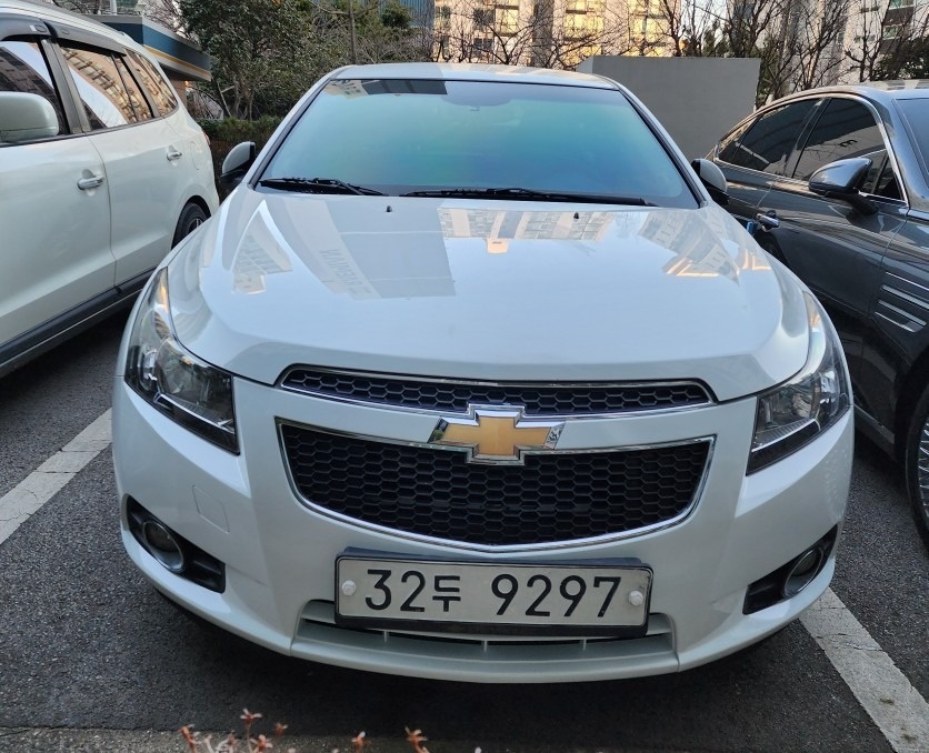 크루즈 J300 4도어 1.8 DOHC FWD (142마력) 매물 썸네일