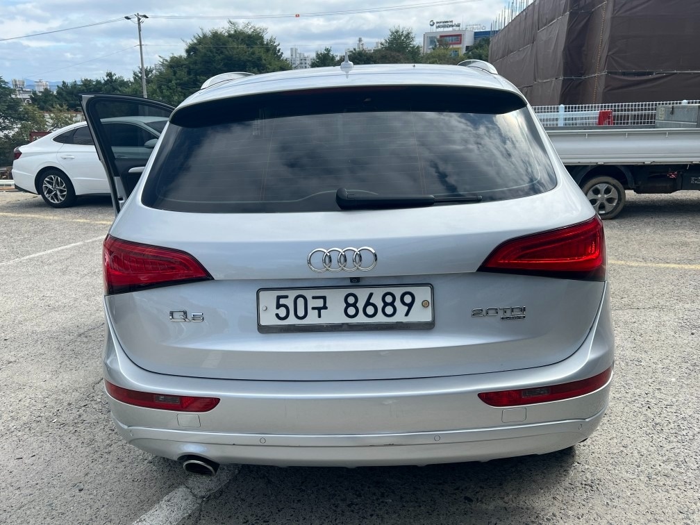 Q5 8R 2.0 TDI 콰트로 (170마력) 매물 썸네일