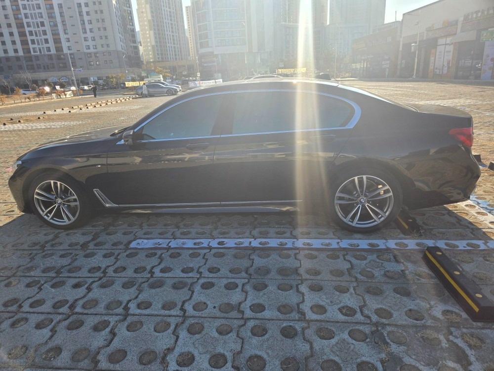 7시리즈 G11 740Li xDrive 전기형 (326마력)M Sport 매물 썸네일