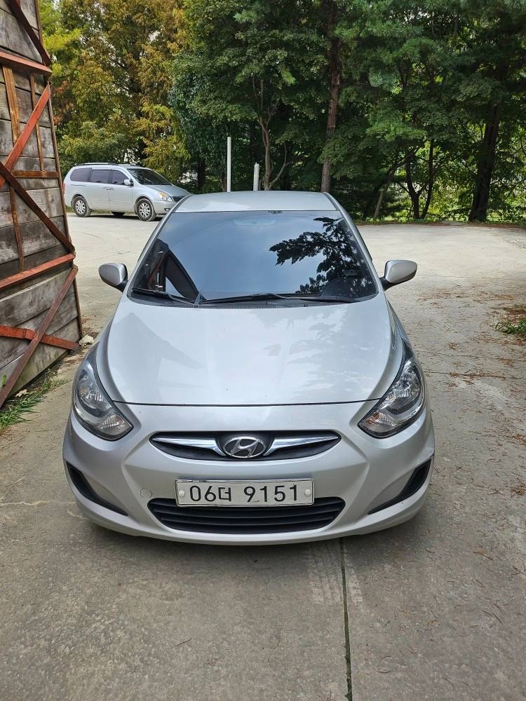 신형 엑센트 RB 4DR 1.6 디젤 스마트 매물 썸네일