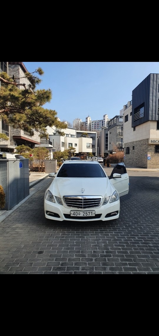 E 클래스 W212 E200 CGI 전기형 (184마력) 매물 썸네일