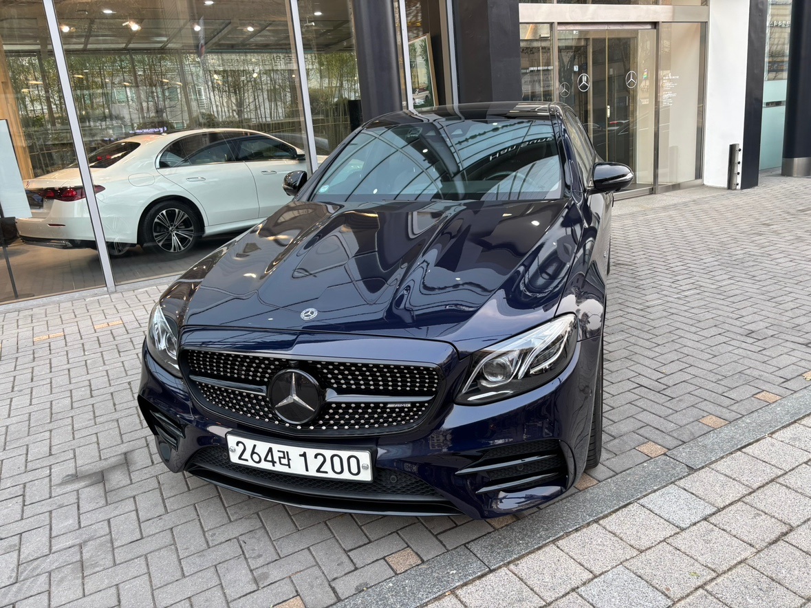 E 클래스 W213 E53 amg (MHEV) 4Matic+ 전기형 (435마력) 매물 썸네일