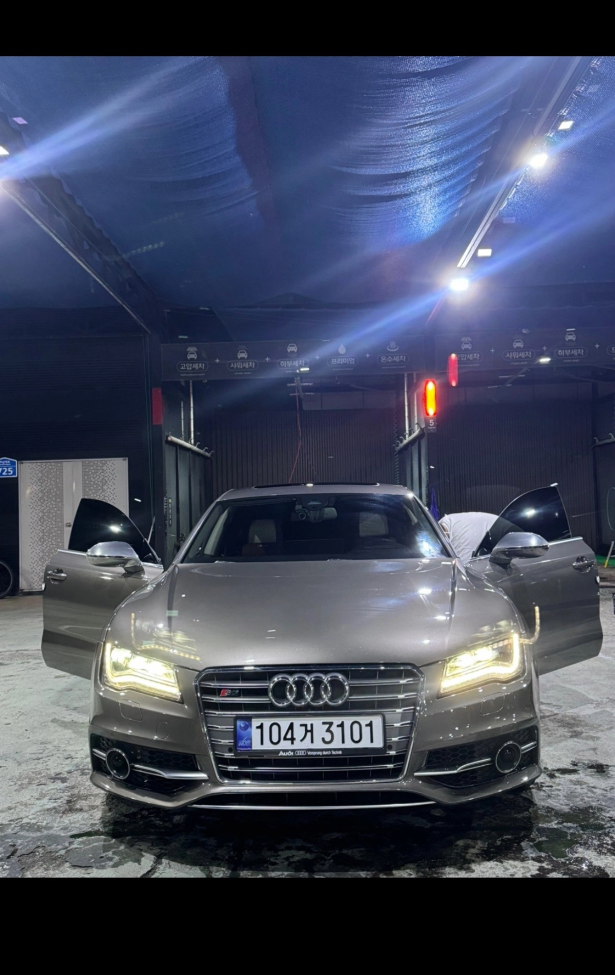 A7 Sportback 4G8 3.0 TFSI 콰트로 (310마력) 매물 썸네일