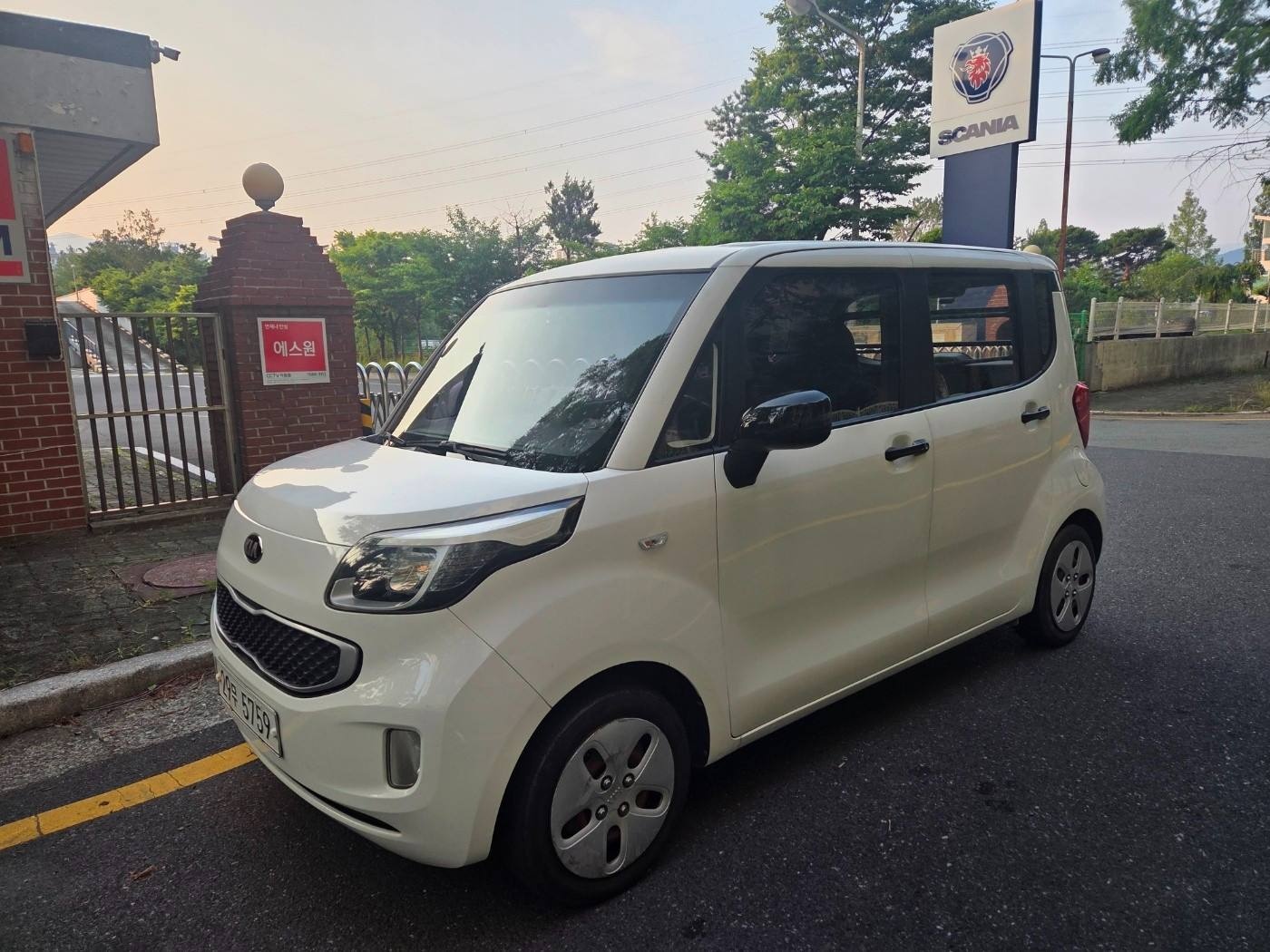 레이 TAM 1.0 (MPi) 밴 FWD 고급형 매물 썸네일