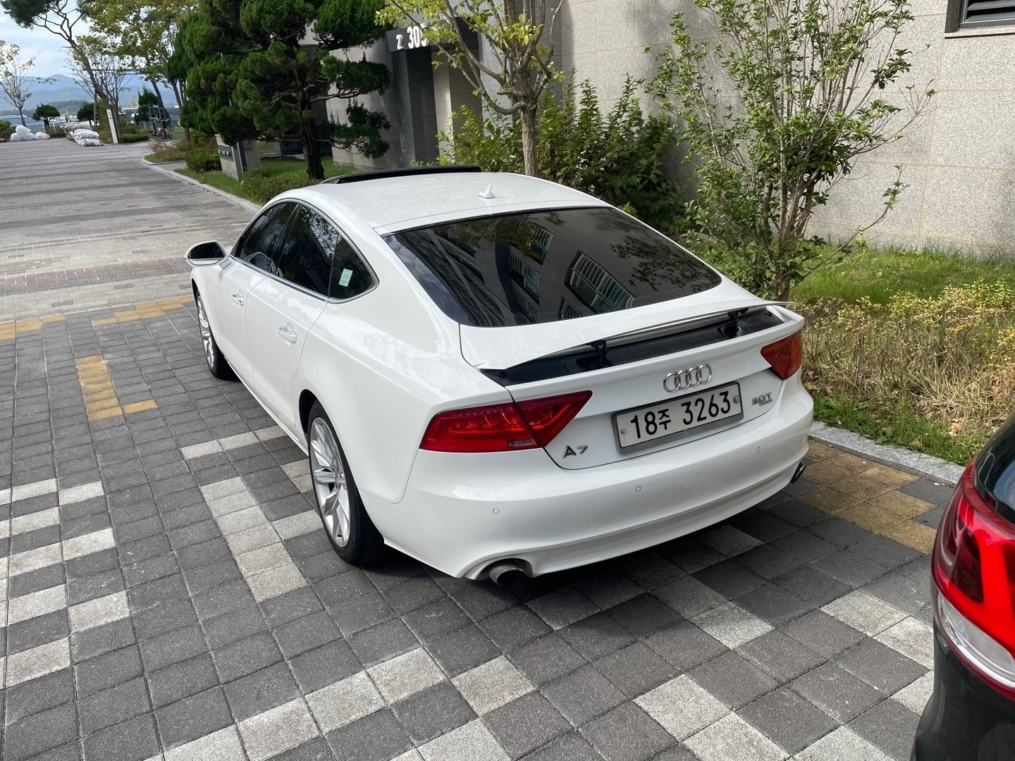 A7 Sportback 4G8 3.0 TFSI 콰트로 (310마력) 매물 썸네일