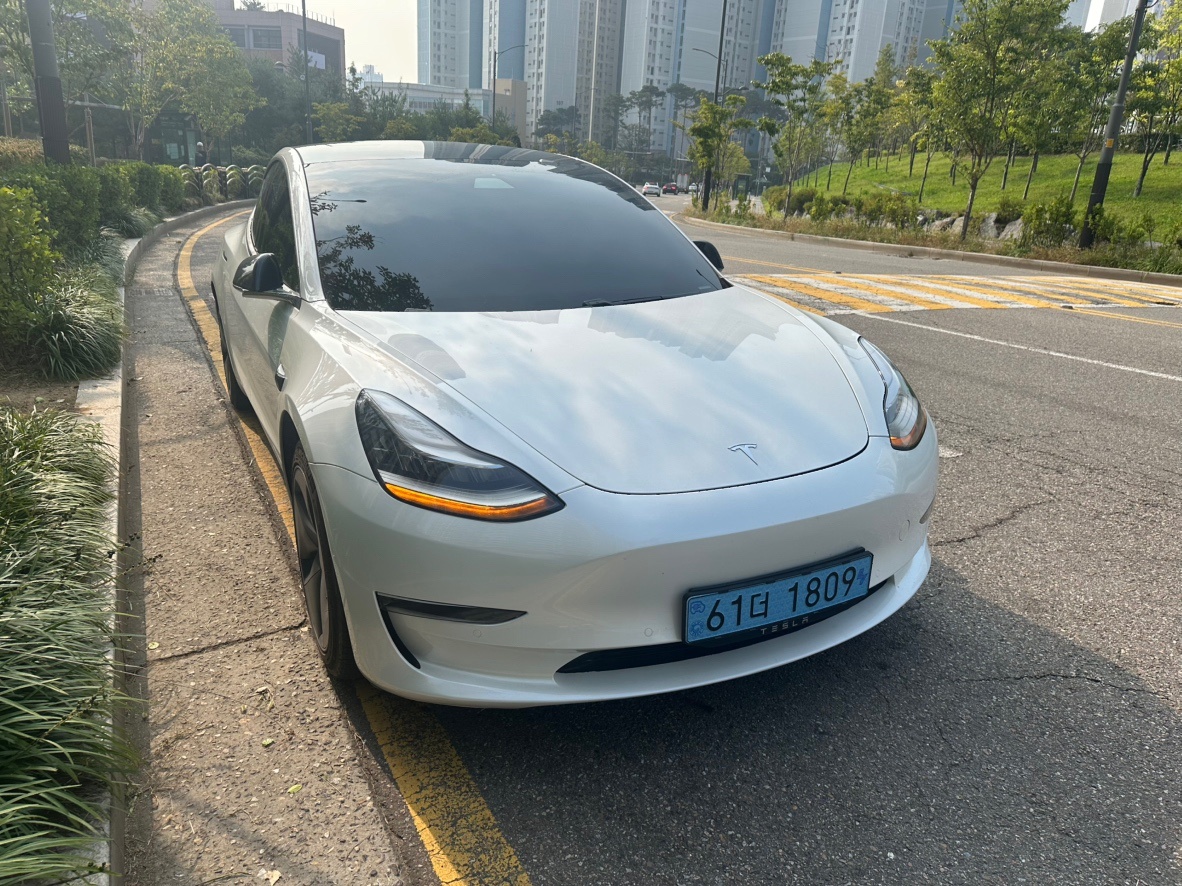 모델 3 BEV(50kWh) RWD 스탠다드 레인지 플러스 매물 썸네일