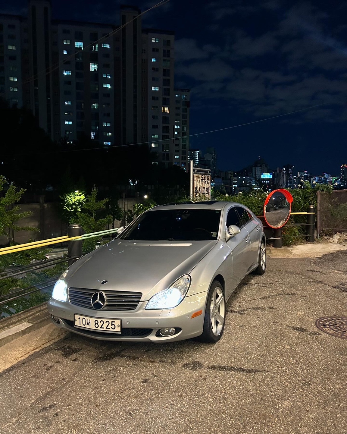 W219 CLS350 정식버전
사고이 중고차 직거래 (2)