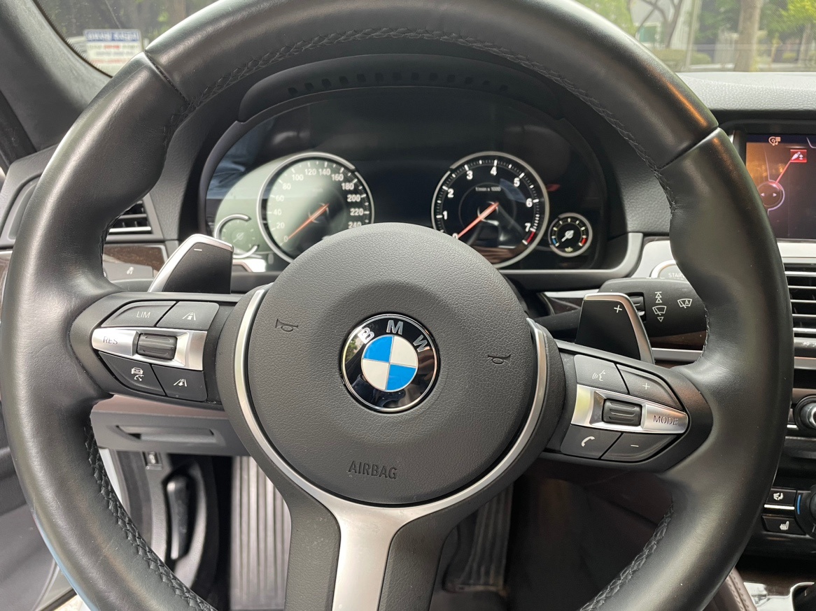 * BMW 528i M 에어로 다이나 중고차 직거래 (10)