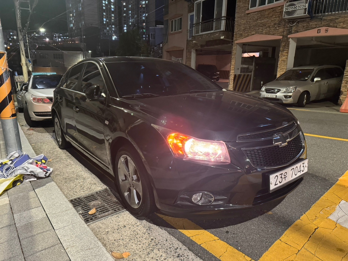 크루즈 J300 5도어 1.8 DOHC FWD LTZ+ 매물 썸네일