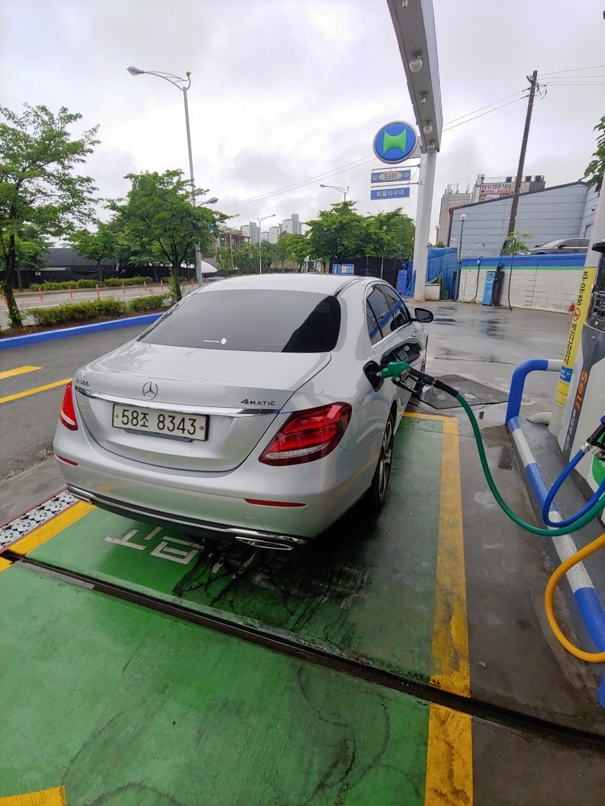 벤츠 E300 4matic 팝니다.
 중고차 직거래 (11)