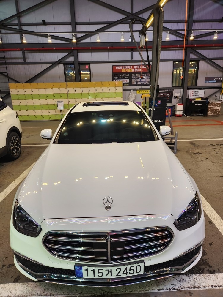 E 클래스 W213 E220 d 4Matic 후기형 (194마력) 매물 썸네일