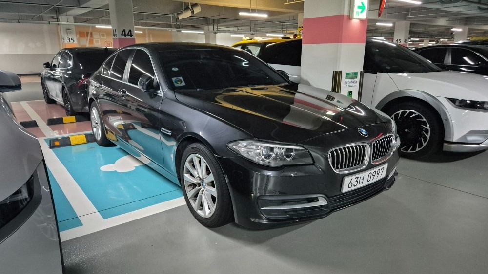 BMW 528i 16년식(15년12월 중고차 직거래 (2)