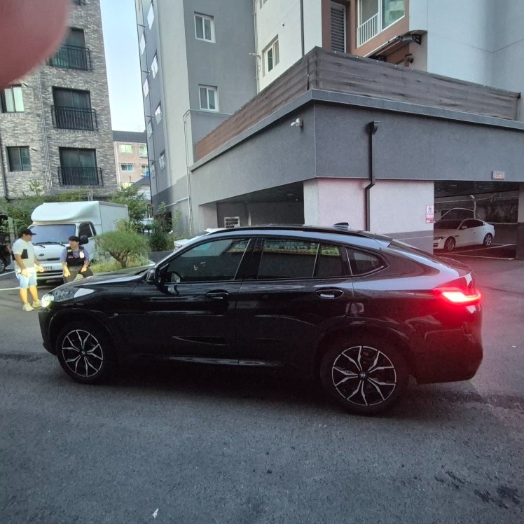 안녕하세요 bmw인기차종인 x4 입니 중고차 직거래 (9)