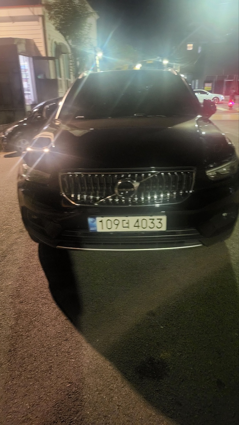 XC40 B4 AWD Inscription 매물 썸네일