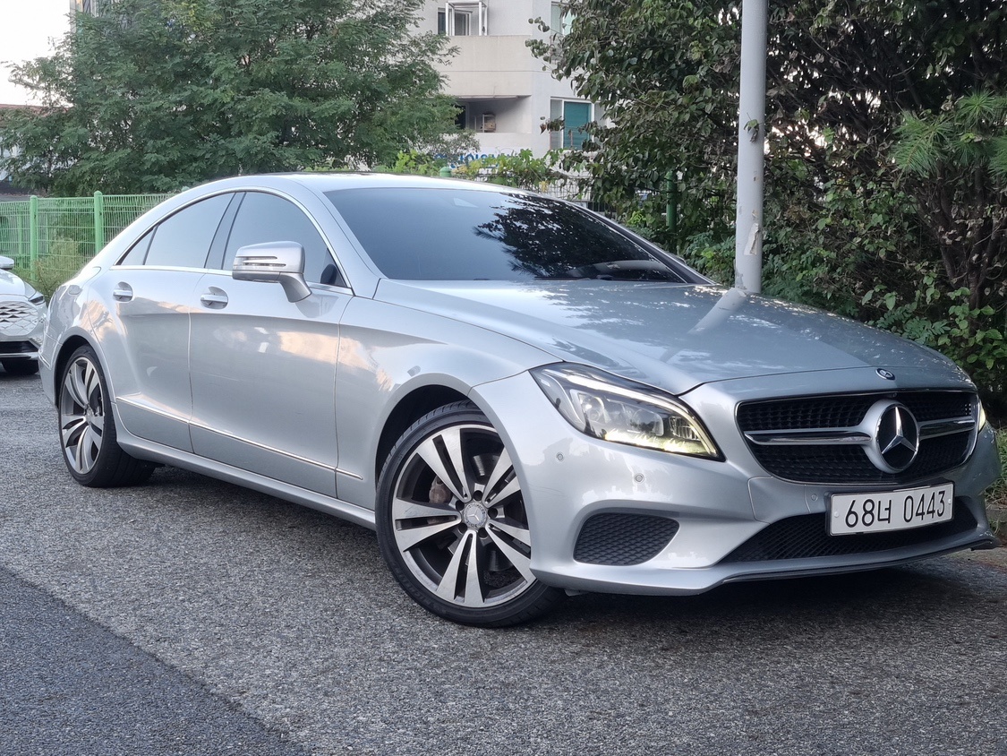 CLS 클래스 W218 CLS350 d 4Matic 후기형 (204마력) 매물 썸네일