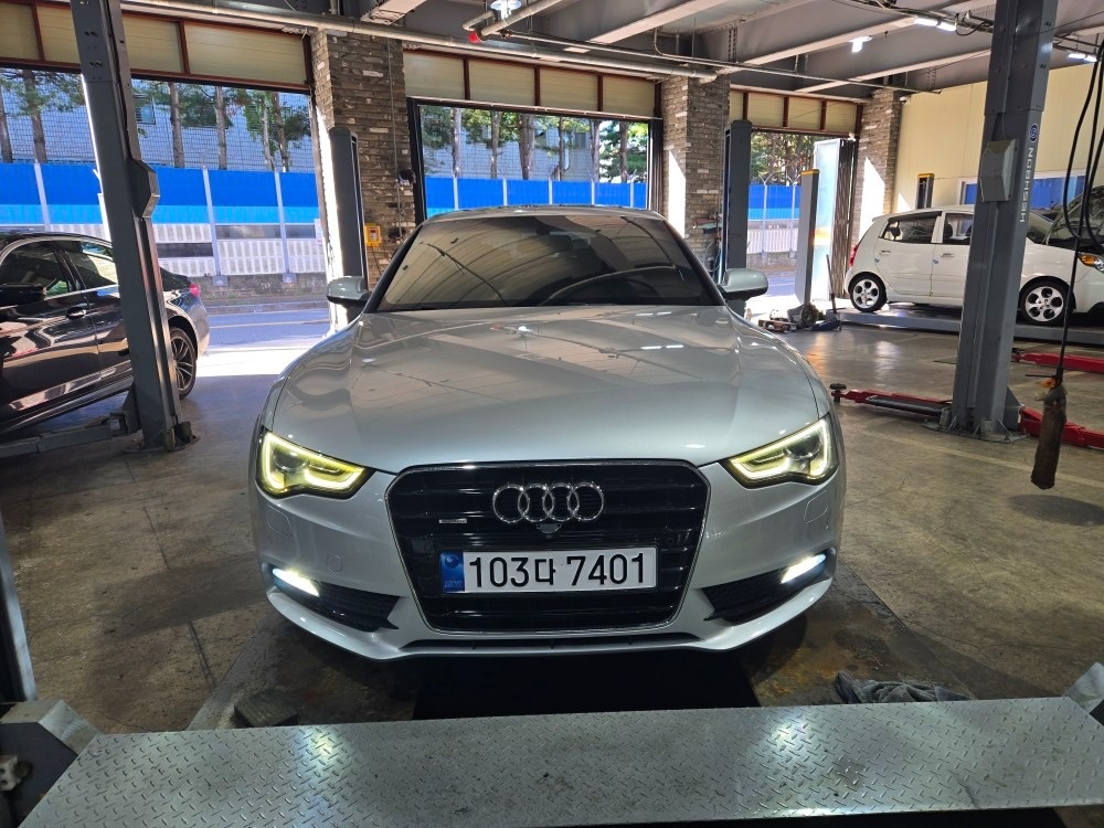 A5 8T 2.0 TDI Sportback 콰트로 (177마력) 매물 썸네일