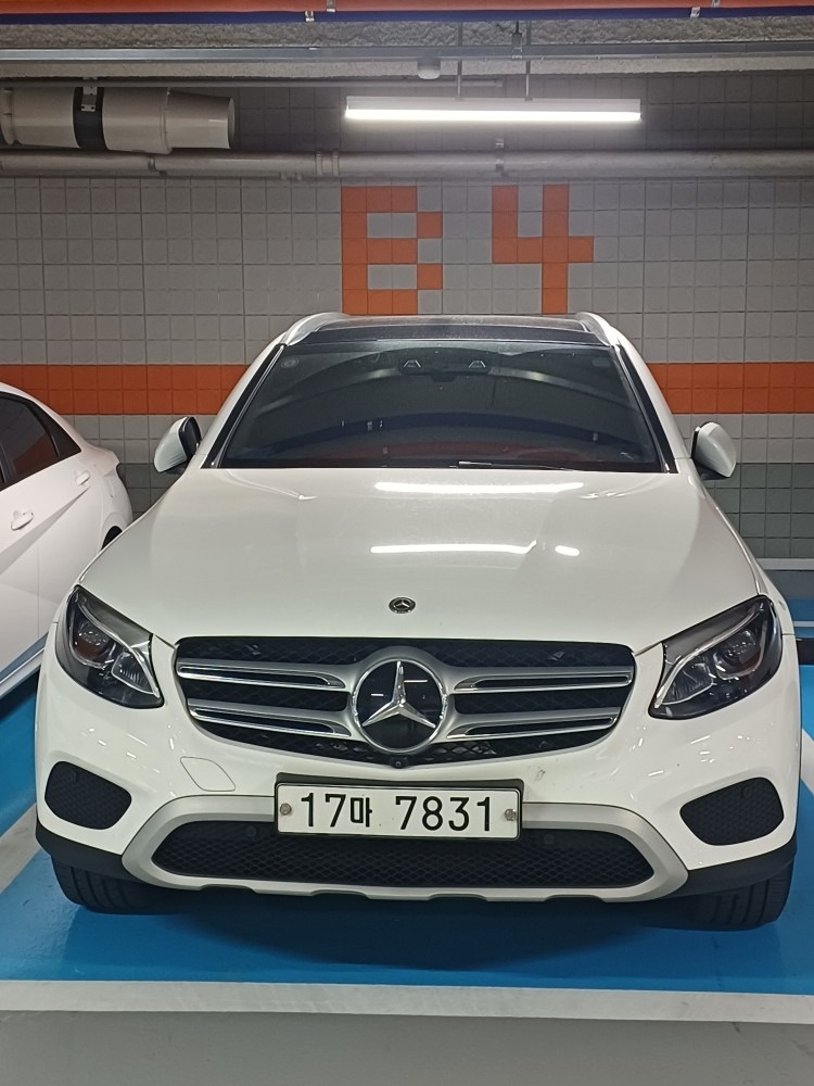 GLC X253 GLC350 e 4Matic 전기형 (211마력) 매물 썸네일