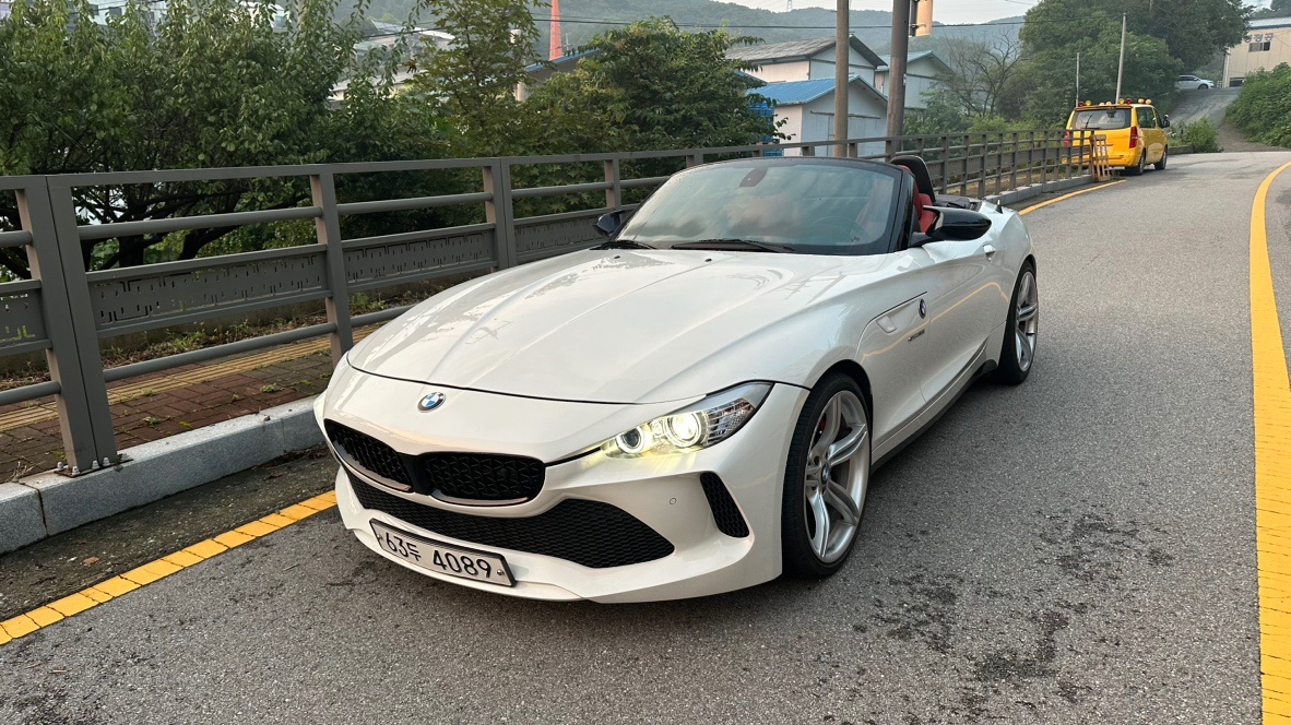 Z4 E89 35 i sDrive (306마력) 매물 썸네일