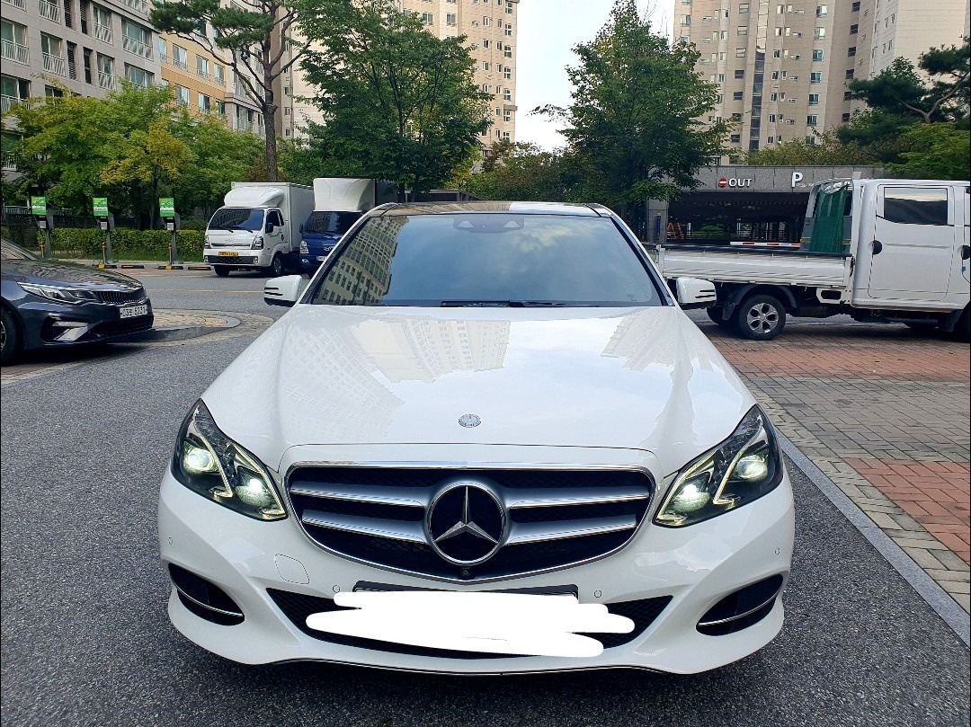 E 클래스 W212 E300 4Matic 후기형 (252마력)아방가르드 매물 썸네일