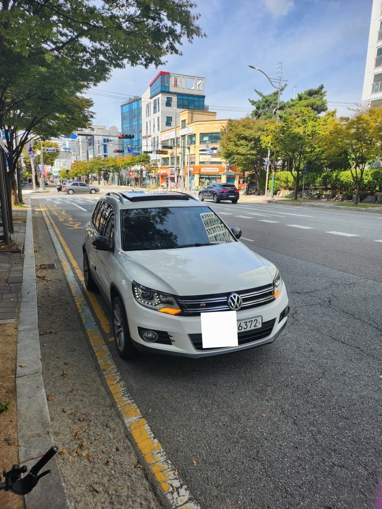 뉴 티구안 5N 2.0 TDI 블루모션 (140마력) 매물 썸네일