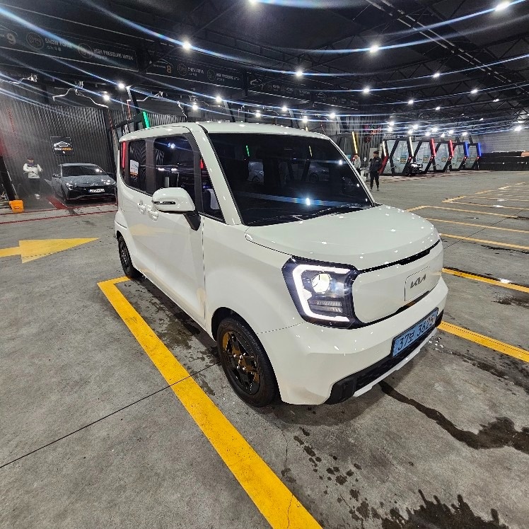 더 뉴 레이 PE2 TAM BEV(35.2 kWh) FWD 에어(205km) 매물 썸네일