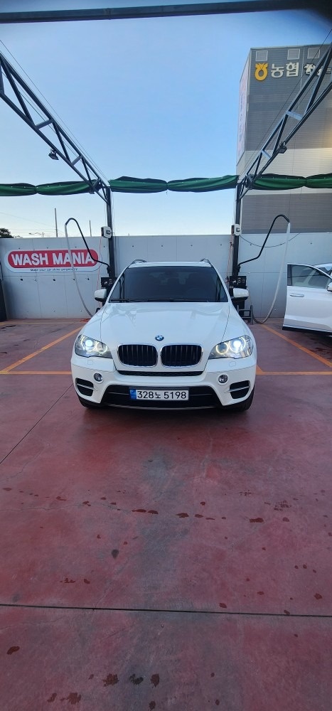 X5 E70 30d xDrive 후기형 (245마력) 매물 썸네일