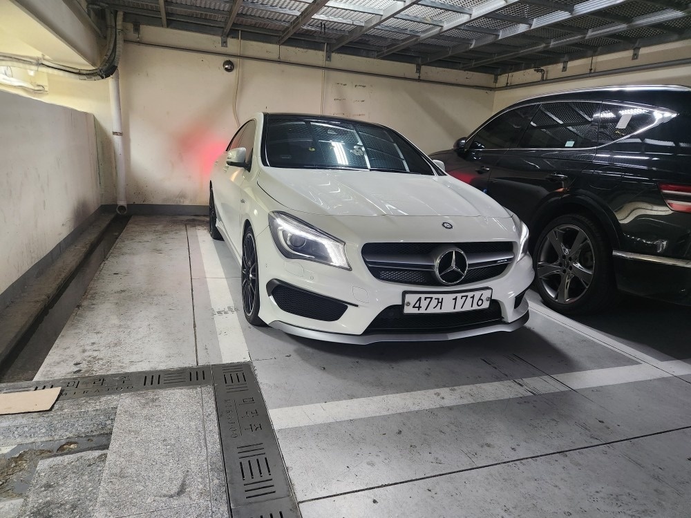 CLA 클래스 C117 CLA45 amg 4Matic 전기형 (388마력) 매물 썸네일