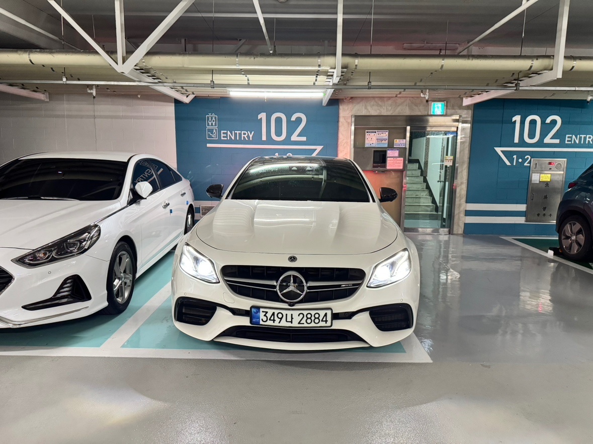 E 클래스 W213 E63 amg 4Matic+ 전기형 (571마력) 매물 썸네일