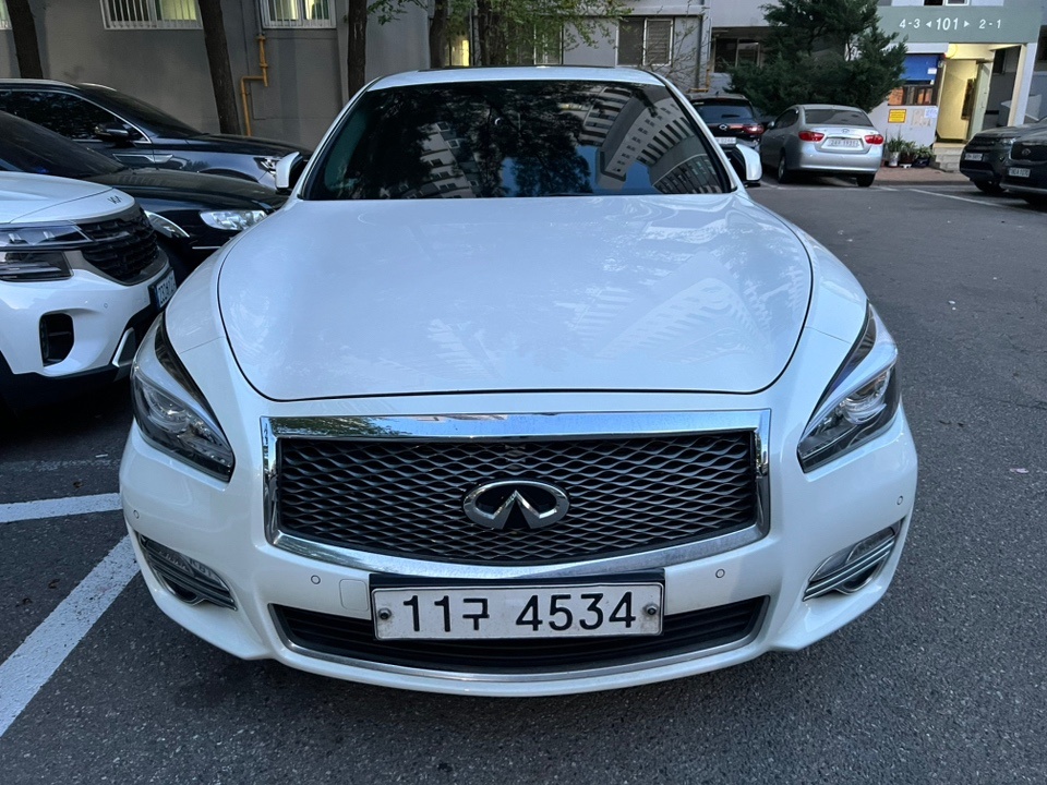 Q70 3.7 AWD (333마력) 매물 썸네일