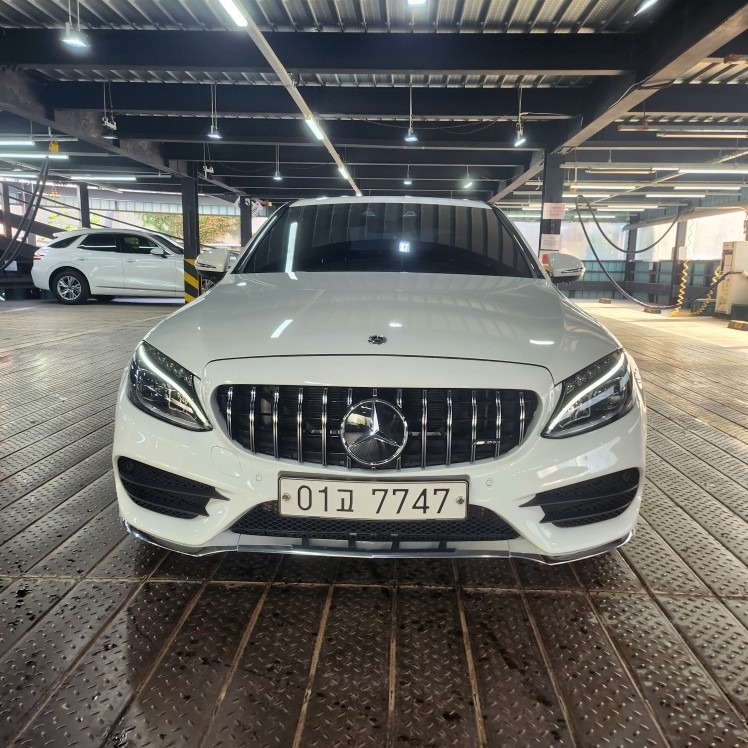 17년형 벤츠 w205 c200 am 중고차 직거래 (2)