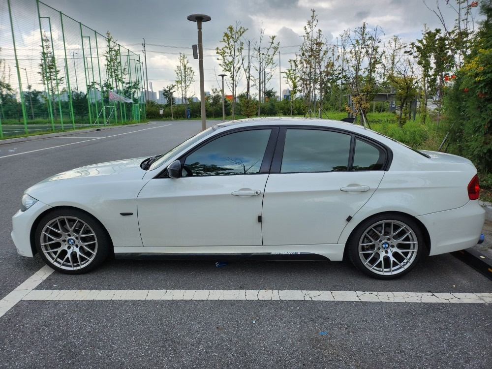 bmw e90 3시리즈 320d m스 중고차 직거래 (3)