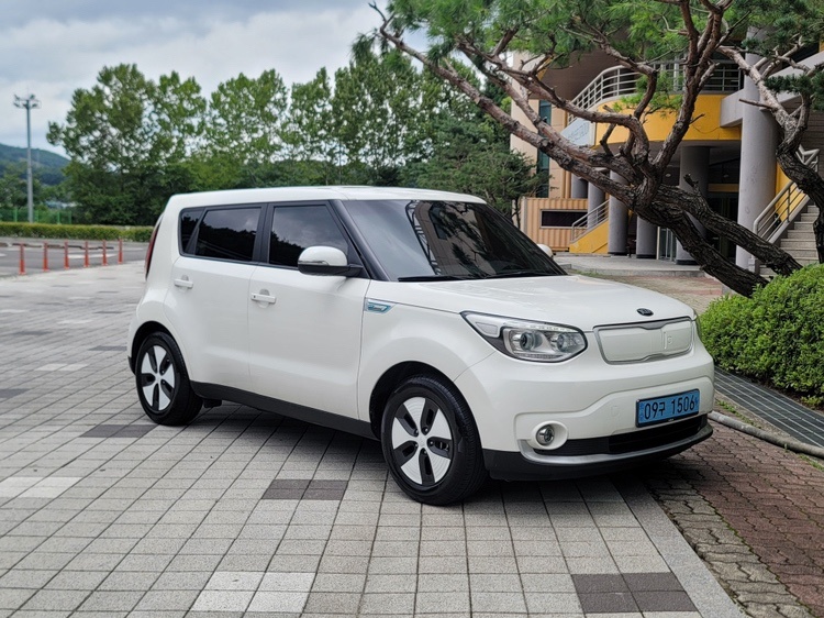 쏘울 EV PS BEV(30kWh) 180km 매물 썸네일