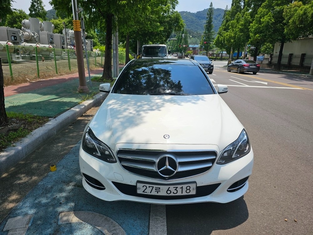 E 클래스 W212 E250 블루텍 4Matic 후기형 (204마력)아방가르드 매물 썸네일