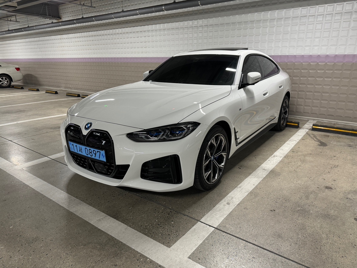 i4 그란쿠페G26 40(84kWh) eDrive M 스포츠 프로 매물 썸네일