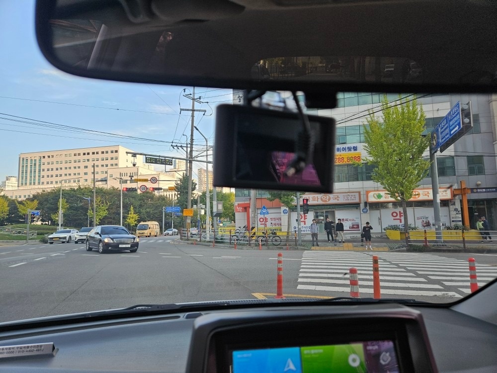 디럭스 이구요

사고없구요 

차량상 중고차 직거래 (11)