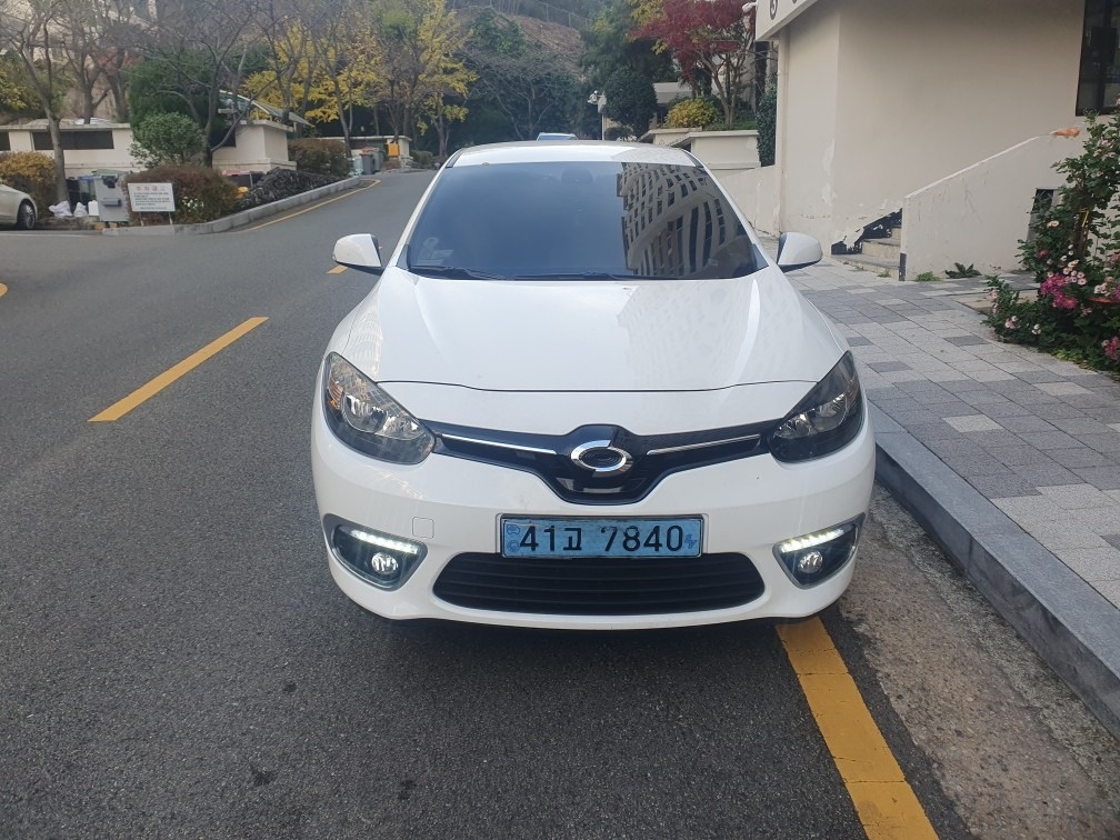 SM3 Z.E BEV(35.9kWh) FWD SE 매물 썸네일