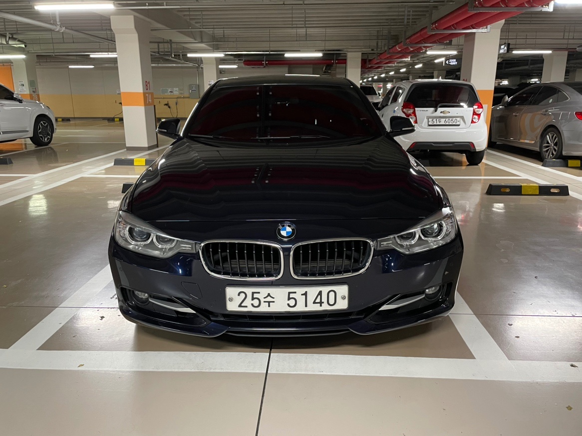 13년식 BMW 320i 스포츠 입니 중고차 직거래 (1)