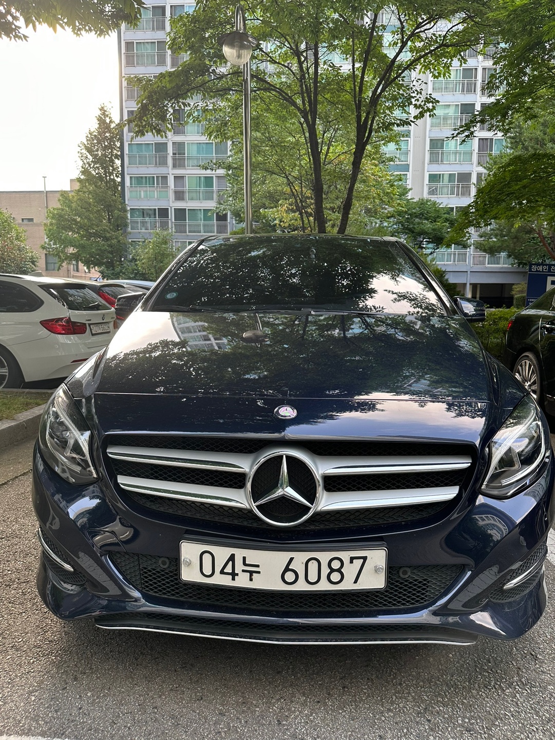 패밀리카로 쓰기 좋은 벤츠 B200D 중고차 직거래 (1)