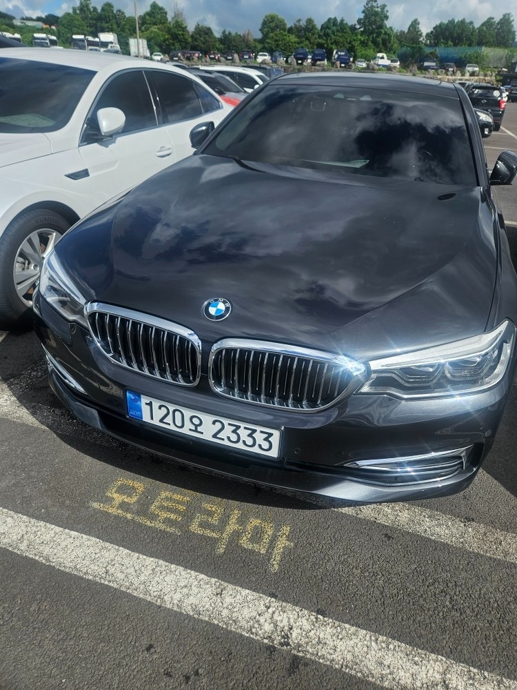 5시리즈 G30 520d xDrive (190마력)럭셔리 플러스 매물 썸네일