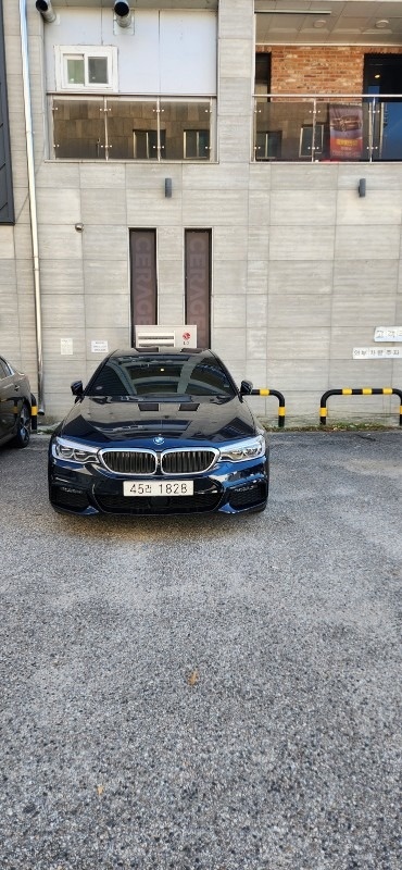 5시리즈 G30 530 i xDrive (252마력)M 스포츠 플러스 매물 썸네일