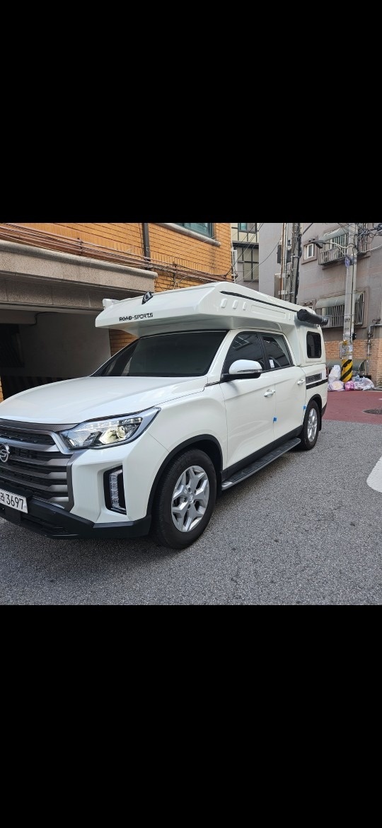 더 뉴 렉스턴 스포츠 Q215 5인승(디젤 2.2) 4WD 어드밴스 매물 썸네일