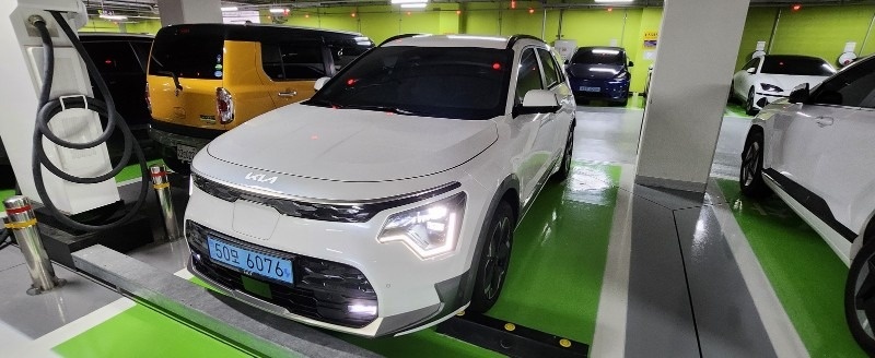 디 올 뉴 니로 SG2 EV(64.8kWh) FWD 어스(401km) 매물 썸네일