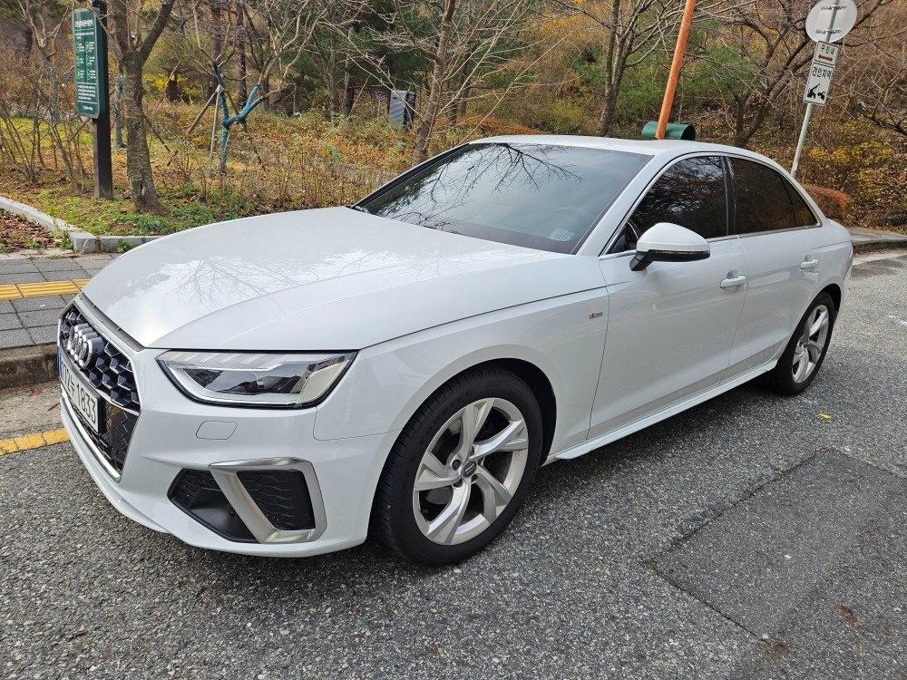 A4 B9/8W 40 TFSI 전기형 (190마력)프리미엄 매물 썸네일