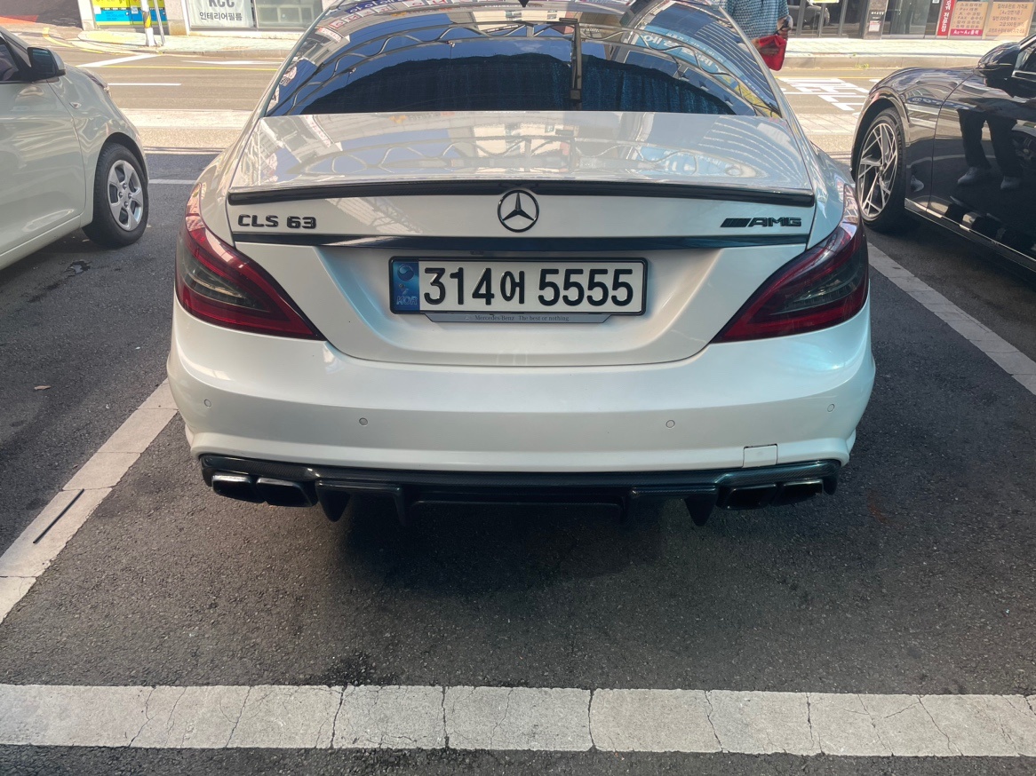 12년식 cls63amg  모델이구요 중고차 직거래 (6)