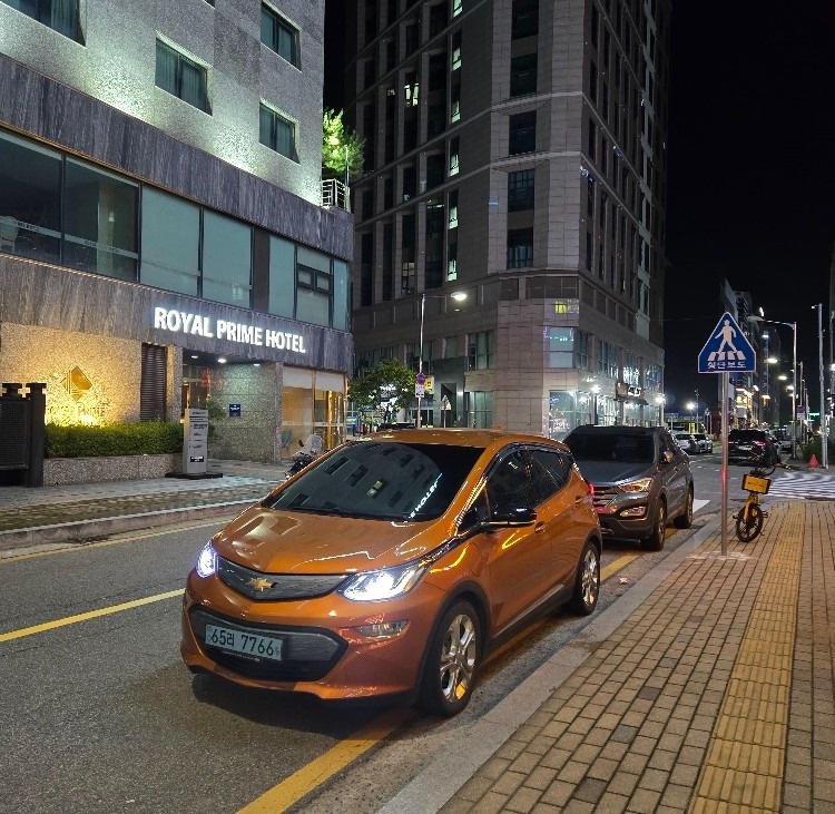 볼트 BEV(66kWh/414km) FWD LT 디럭스 매물 썸네일