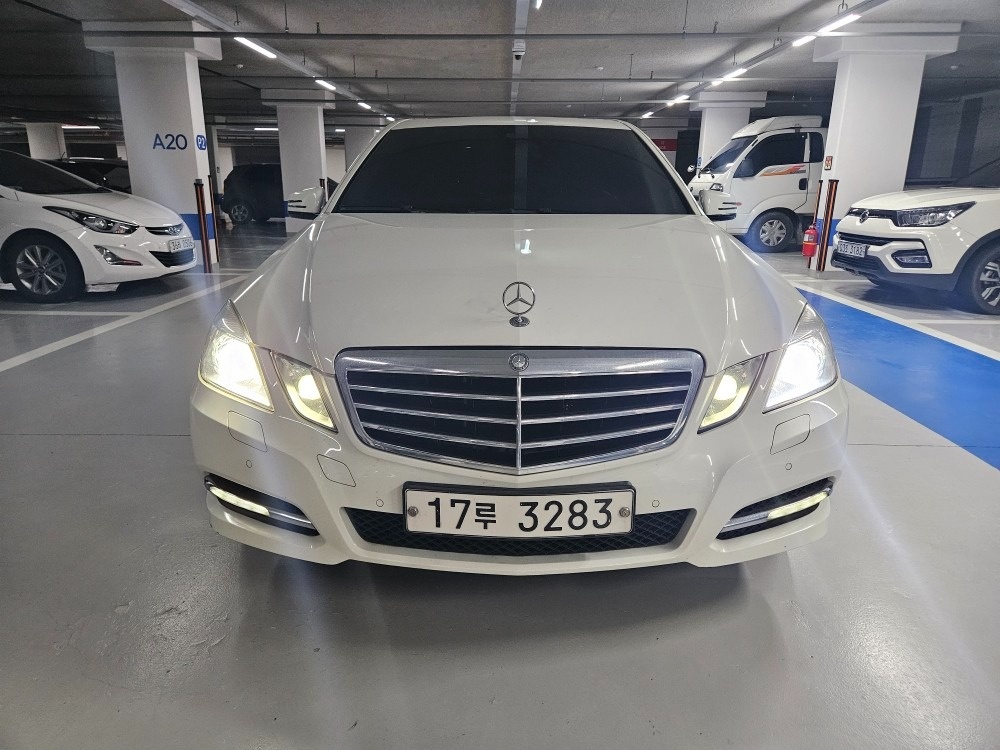 E 클래스 W212 E220 CDI 후기형 (170마력)아방가르드 매물 썸네일