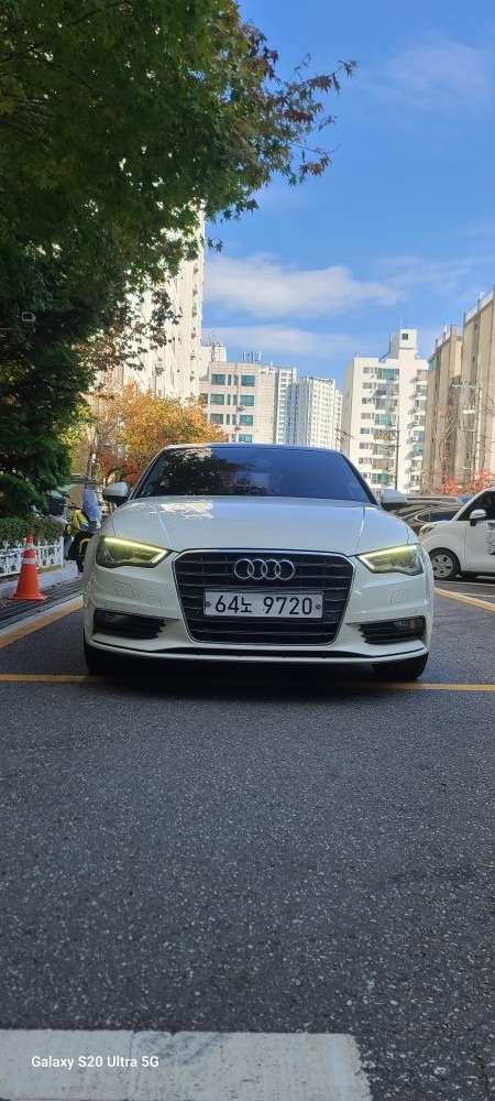 A3 8V 2.0 TDI (150마력)세단 매물 썸네일