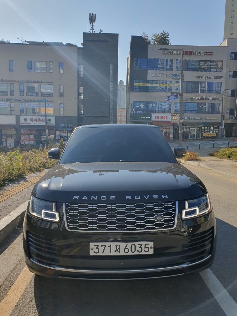 레인지로버 L405 5.0 SC V8 보그 SE (SWB) 매물 썸네일